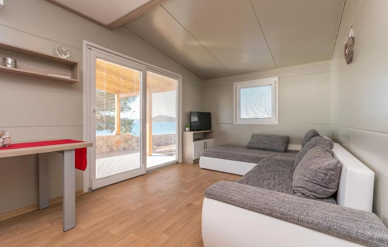 Mobile Home Rock Rose 1 Tkon